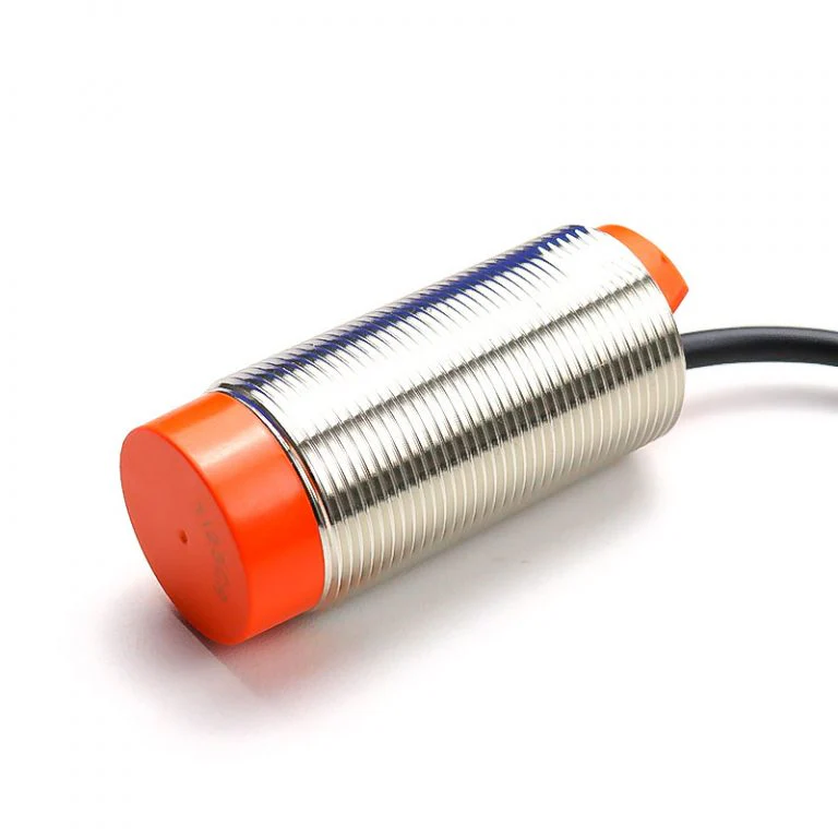 Autonics CR30-15DP DC10~30 15mm M30 Capacitive Proximity Sensor PNP-NO (Unshielded) - Image 3