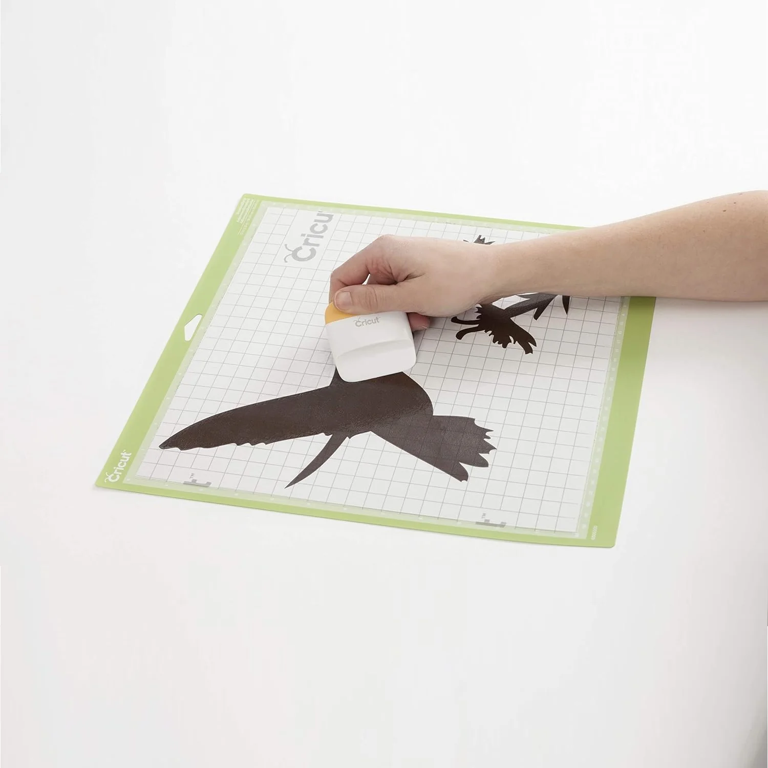 Cricut: Vinyl Strong Grip Transfer Tape 12X48 Clear - Image 3