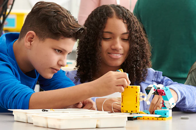 LEGO: 45678 Education SPIKE Prime Set - Image 5
